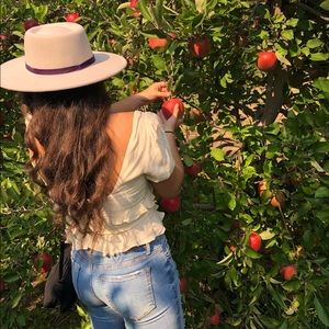 Meet your Posher, Samantha